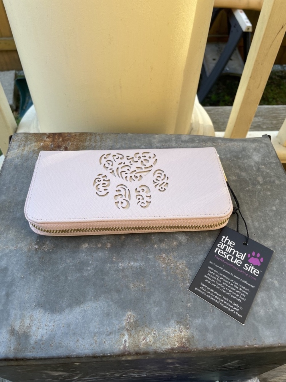 NWT Pink Paw Animal Rescue Site large zip Wallet